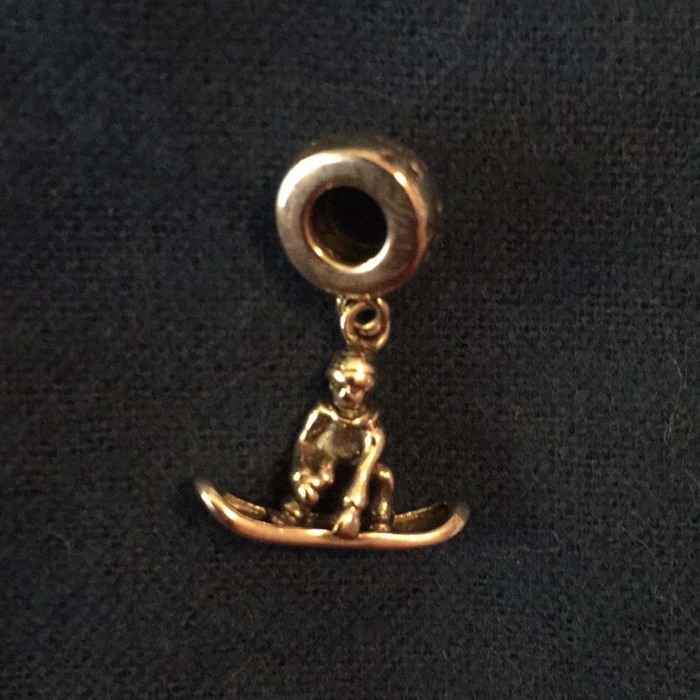 Snowboarding charm